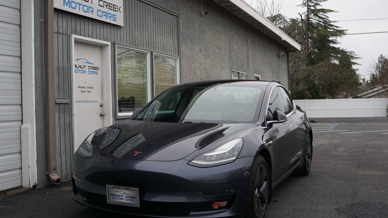 TESLA MODEL 3 2018 5YJ3E1EB9JF066290 image